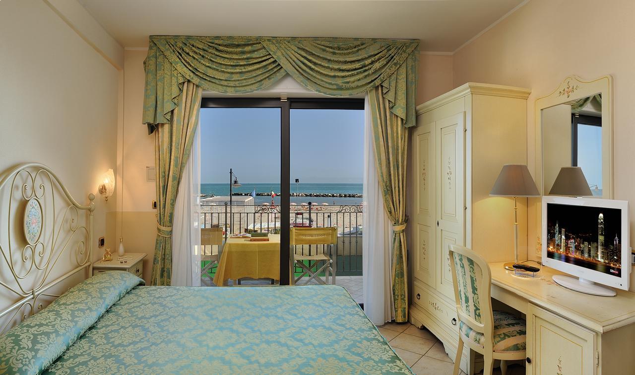 Hotel Bridge Bellaria – Igea Marina Kültér fotó