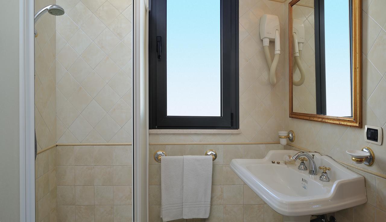 Hotel Bridge Bellaria – Igea Marina Kültér fotó