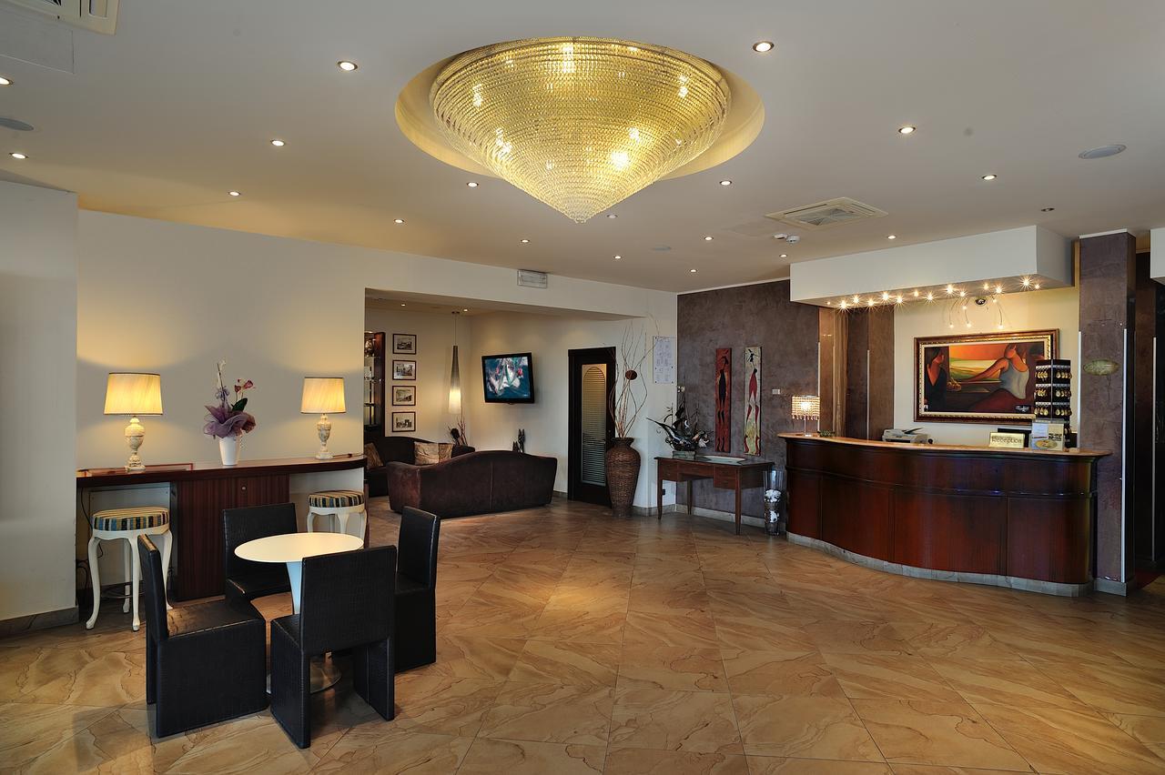 Hotel Bridge Bellaria – Igea Marina Kültér fotó
