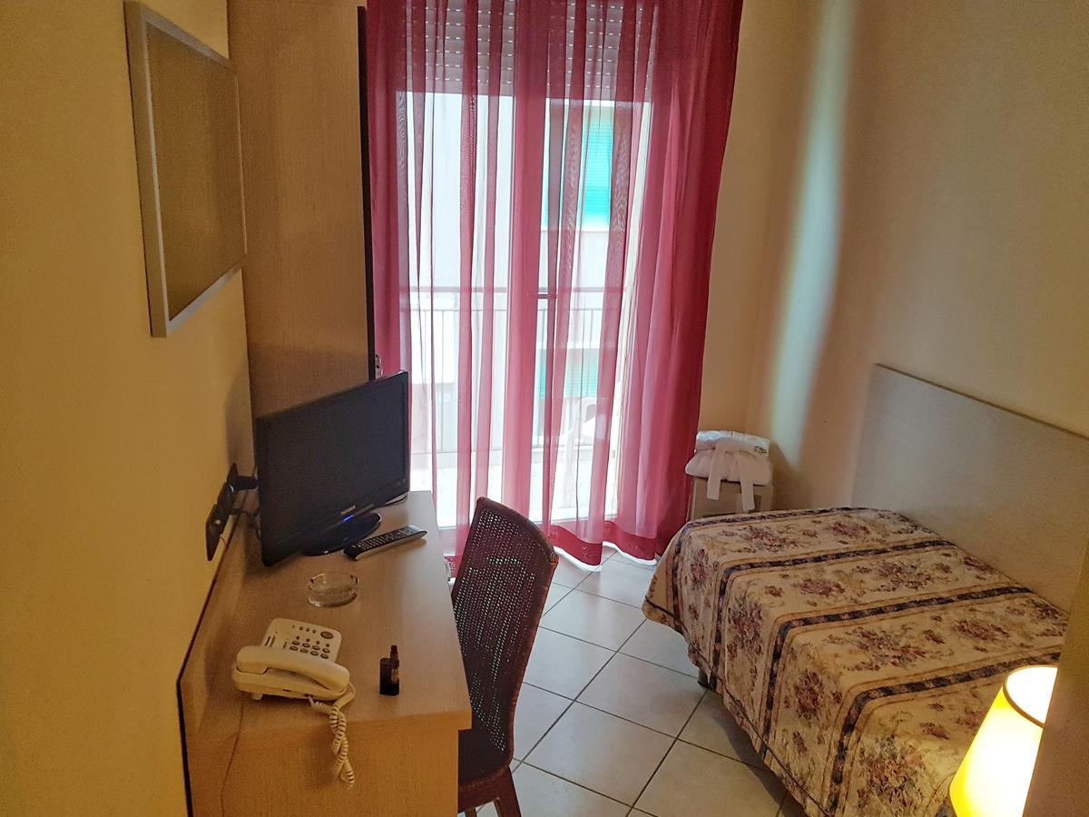Hotel Bridge Bellaria – Igea Marina Kültér fotó